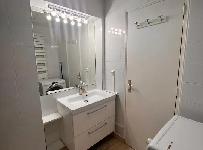 Appartement Chic Studio At Arc De Triomphe And Champs Elysees Parijs