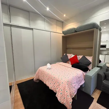 Chic Studio At Arc De Triomphe And Champs Elysees