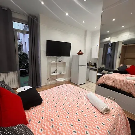 Апартаменты Chic Studio At Arc De Triomphe And Champs Elysees *