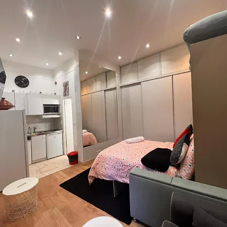 Chic Studio At Arc De Triomphe And Champs Elysees * Париж