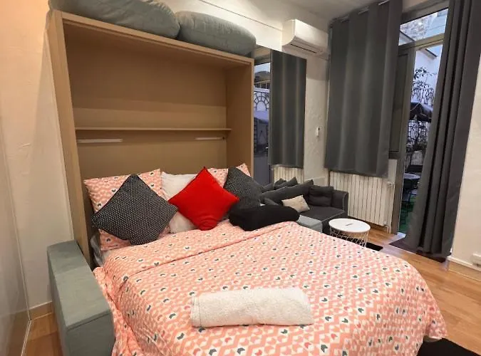 Апартаменты Chic Studio At Arc De Triomphe And Champs Elysees